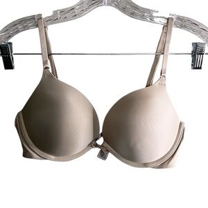 Victoria’s Secret Beige Wire Push Up Bra